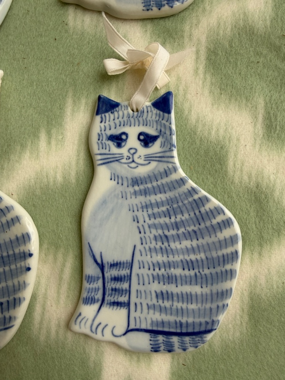 Hand-Painted Blue & White Ceramic Cat Ornaments Decor - Picture 2 of 4